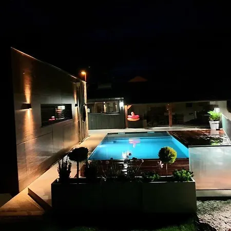 Вилла Chez Plyz - Maison Familiale Since 2010 Mesnois